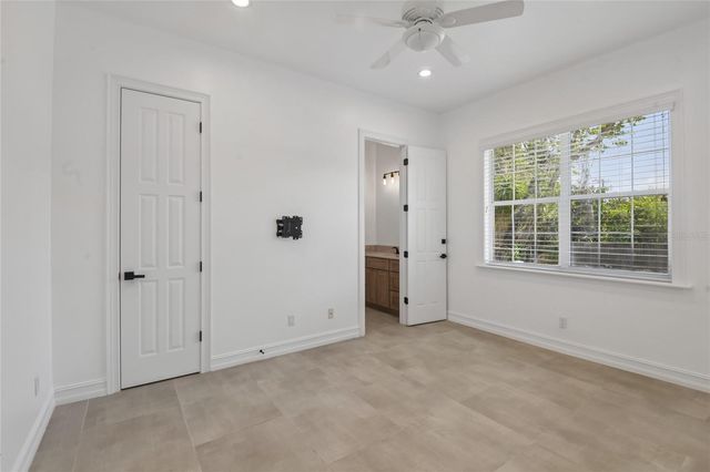 5105 W NEPTUNE WAY, Tampa, FL 33609