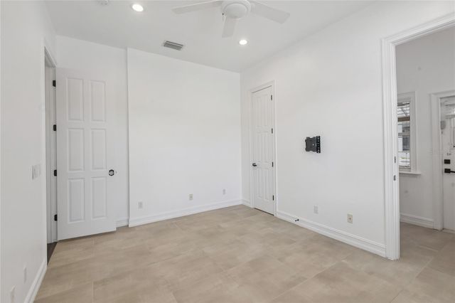 5105 W NEPTUNE WAY, Tampa, FL 33609