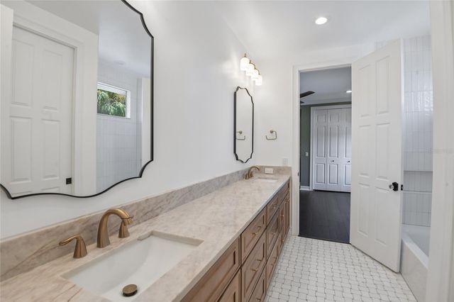 5105 W NEPTUNE WAY, Tampa, FL 33609