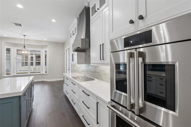 5105 W NEPTUNE WAY, Tampa, FL 33609