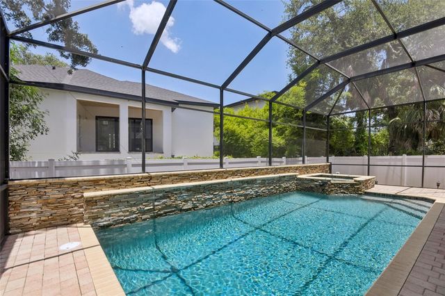 5105 W NEPTUNE WAY, Tampa, FL 33609