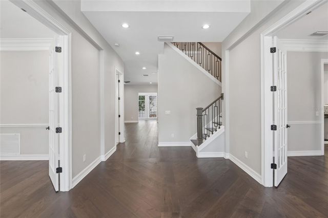5105 W NEPTUNE WAY, Tampa, FL 33609