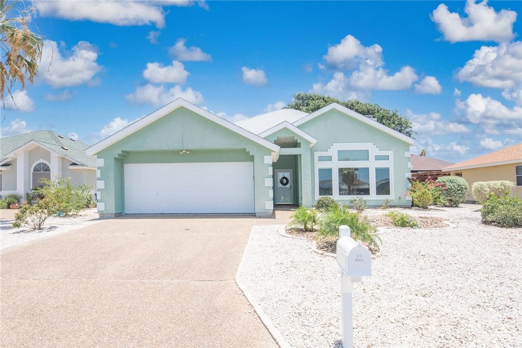 15658 CUMANA Dr, Corpus Christi, TX 78418