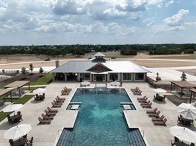 000 Machila Trail, Oak Leaf, TX 75154