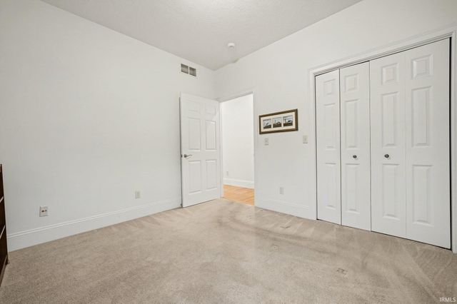 5003 Stern Line Court, South Bend, IN 46628