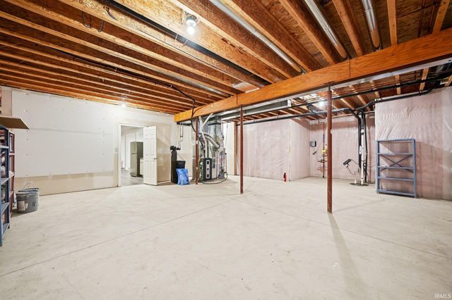 5003 Stern Line Court, South Bend, IN 46628