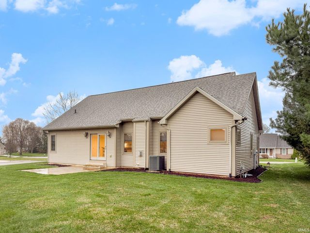 5003 Stern Line Court, South Bend, IN 46628