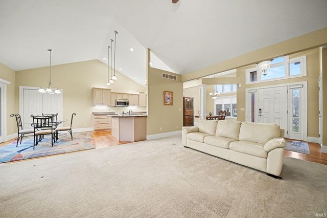 5003 Stern Line Court, South Bend, IN 46628