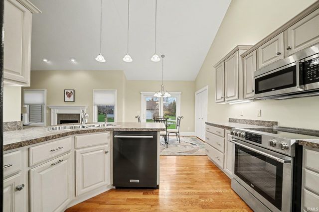 5003 Stern Line Court, South Bend, IN 46628