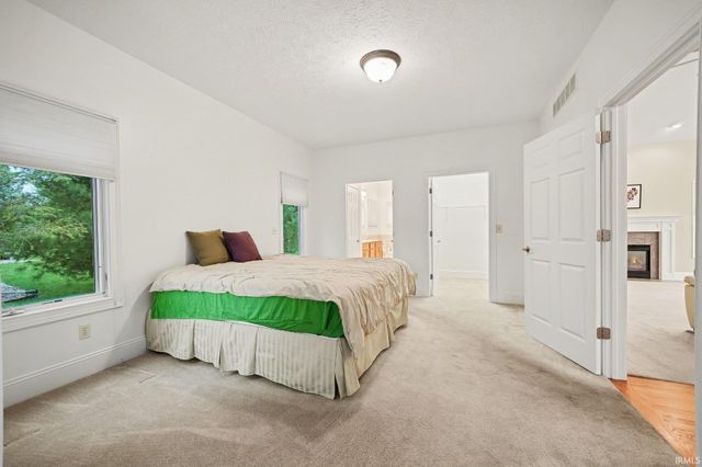 5003 Stern Line Court, South Bend, IN 46628