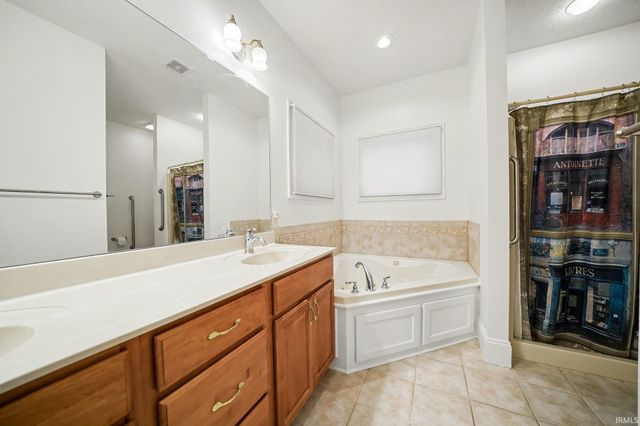 5003 Stern Line Court, South Bend, IN 46628