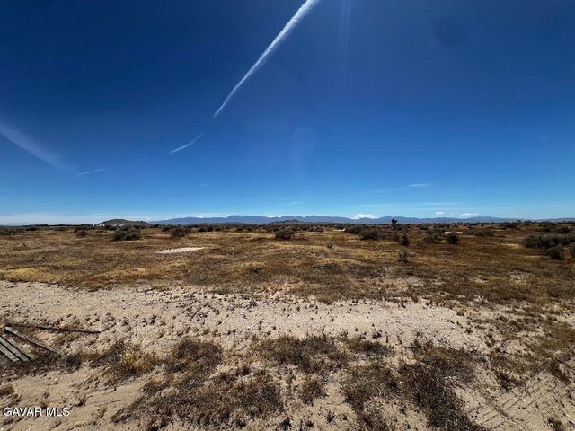 Cor 127 Ste H12, Lancaster, CA 93535