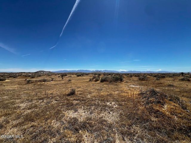 Cor 127 Ste H12, Lancaster, CA 93535
