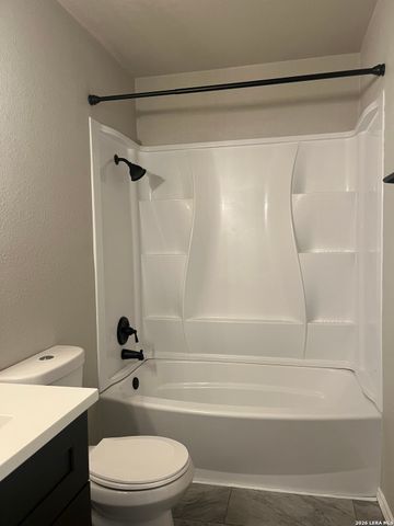 9358 Village Lance, San Antonio, TX 78250