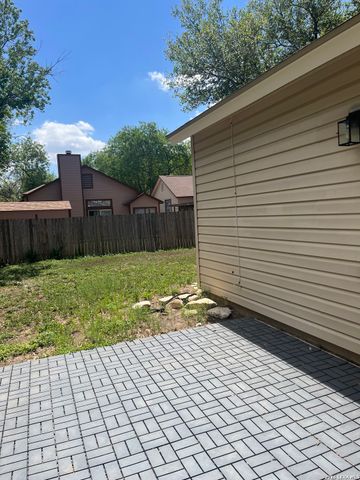 9358 Village Lance, San Antonio, TX 78250