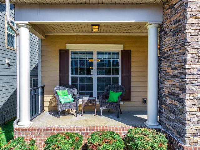 2438 Arden Village Dr, Columbia, TN 38401