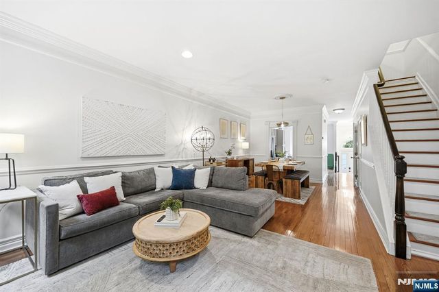 204 Swathmore Drive 2005, Nutley, NJ 07110