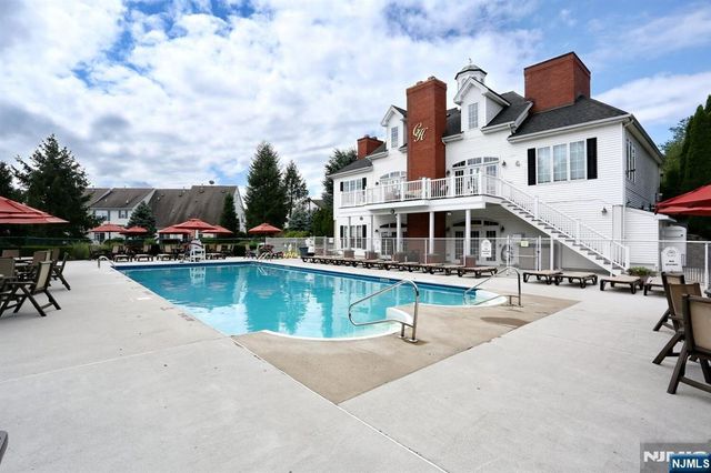 204 Swathmore Drive 2005, Nutley, NJ 07110
