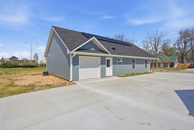 1109 N EIGHTH ST, Columbia, MO 65201