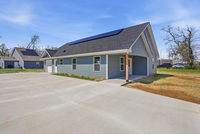 1109 N EIGHTH ST, Columbia, MO 65201