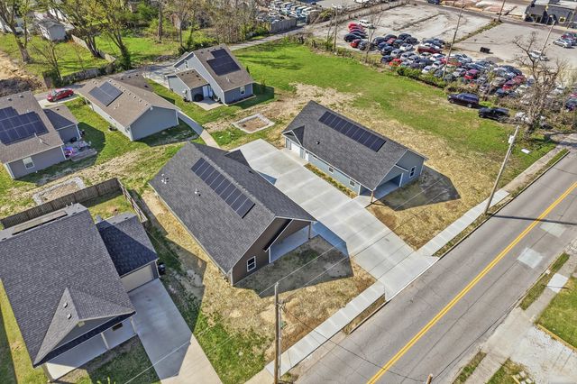 1109 N EIGHTH ST, Columbia, MO 65201