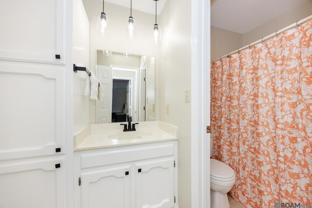 4652 Fallwood Dr, Baton Rouge, LA 70817