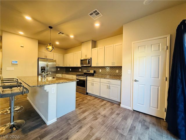 7549 Cooks Meadow Street, North Las Vegas, NV 89084