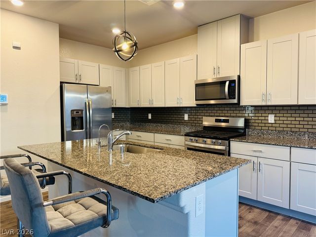 7549 Cooks Meadow Street, North Las Vegas, NV 89084