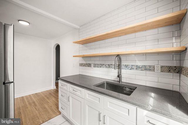 5 TRENT RD, Wynnewood, PA 19096