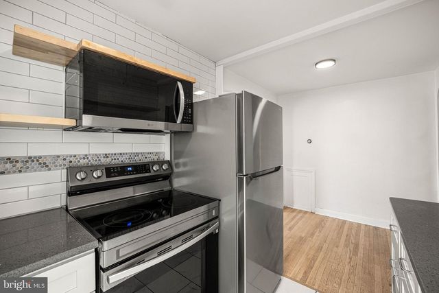 5 TRENT RD, Wynnewood, PA 19096