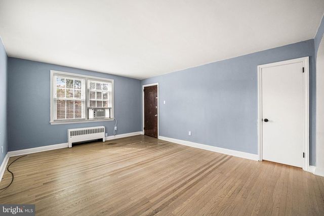 5 TRENT RD, Wynnewood, PA 19096