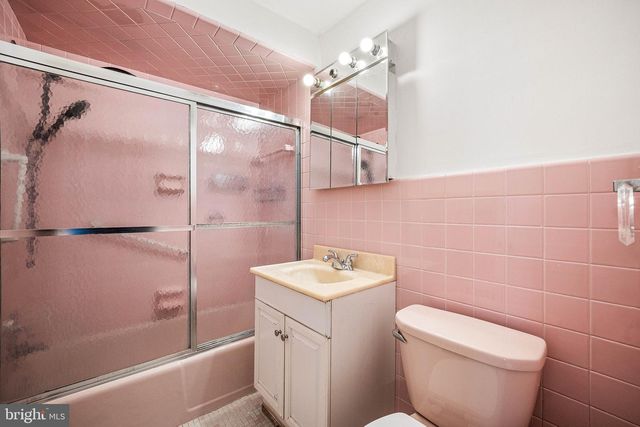 5 TRENT RD, Wynnewood, PA 19096