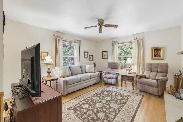1606 N Pine STREET, Grafton, WI 53024