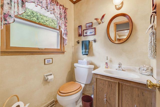 1606 N Pine STREET, Grafton, WI 53024