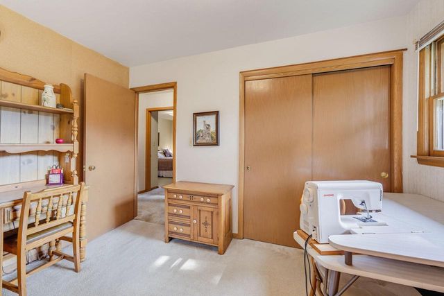 1606 N Pine STREET, Grafton, WI 53024