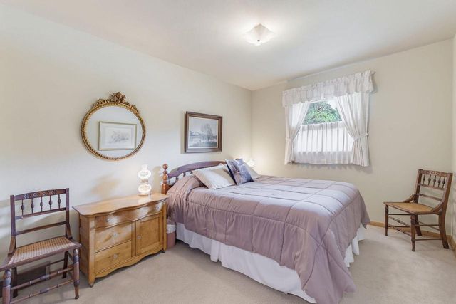 1606 N Pine STREET, Grafton, WI 53024