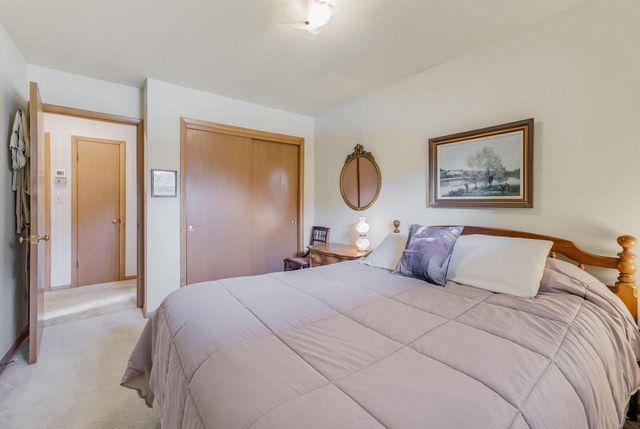 1606 N Pine STREET, Grafton, WI 53024