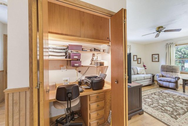1606 N Pine STREET, Grafton, WI 53024