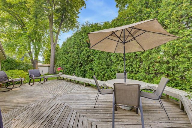 1606 N Pine STREET, Grafton, WI 53024
