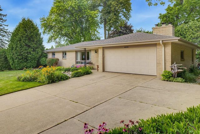 1606 N Pine STREET, Grafton, WI 53024