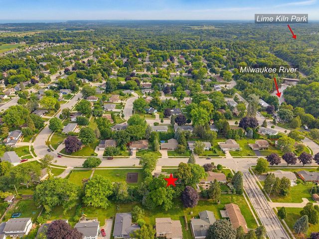 1606 N Pine STREET, Grafton, WI 53024