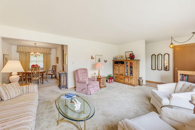 1606 N Pine STREET, Grafton, WI 53024