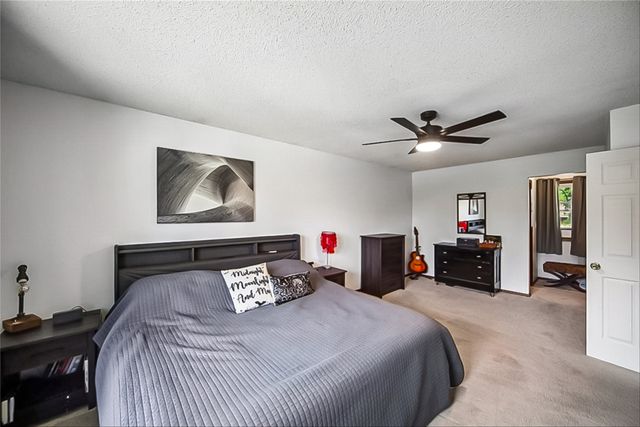 3620 E 40th Street, Des Moines, IA 50317