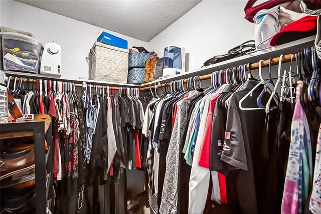 3620 E 40th Street, Des Moines, IA 50317