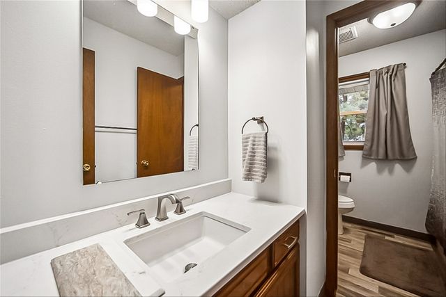 3620 E 40th Street, Des Moines, IA 50317