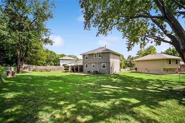 3620 E 40th Street, Des Moines, IA 50317