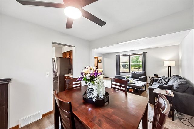 3620 E 40th Street, Des Moines, IA 50317