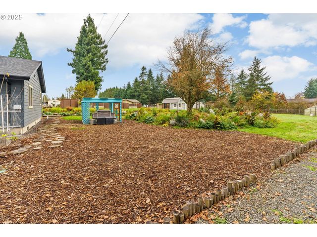27862 GREEN OAKS Dr, Eugene, OR 97402