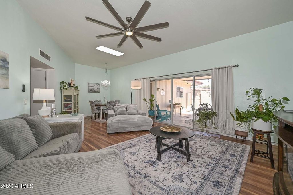 10888 W EMERALD Drive, Sun City, AZ 85351 — photo 5