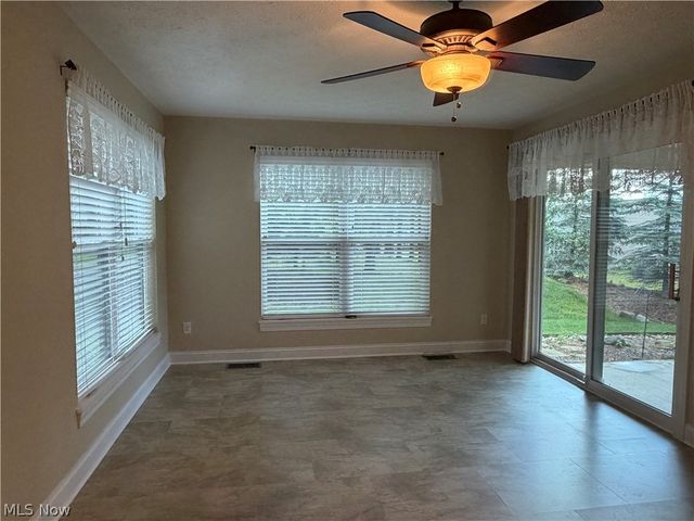 484 Water Pointe Lane, Brunswick, OH 44212